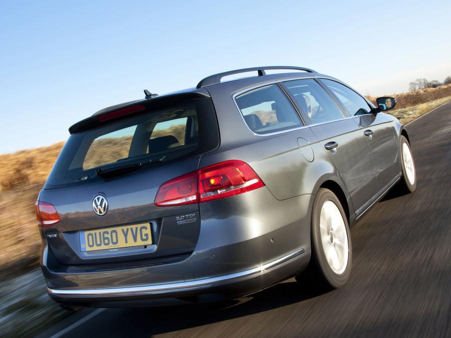  Volkswagen Passat Variant 2010 года  (UK) (фото 3 из 16)
